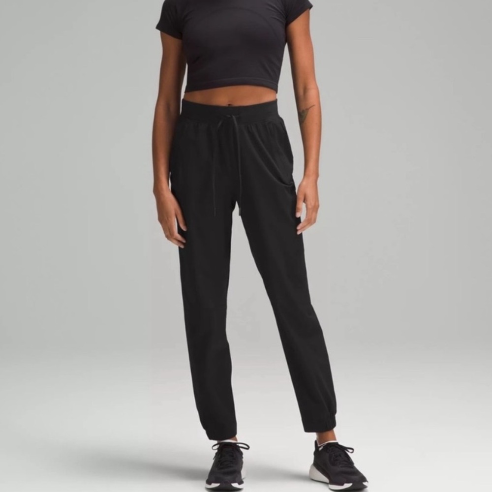Lululemon License to Train High Rise 28” Joggers